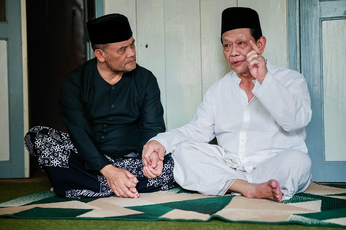 Diberi Kacamata Amanah oleh Mbah Munif, Ahmad Luthfi Diminta Fokus Sejahterakan Rakyat