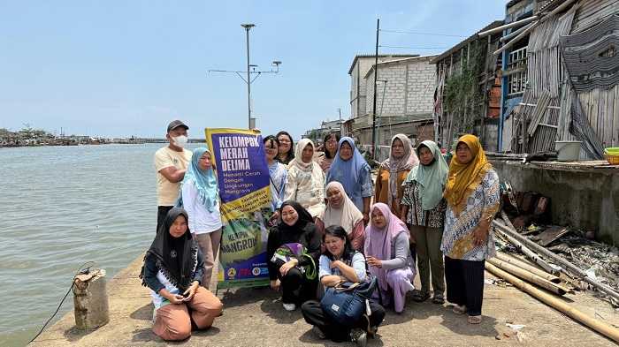Tim FTIK USM Bekali Perempuan Tambakrejo Literasi Digital untuk Tingkatkan Income