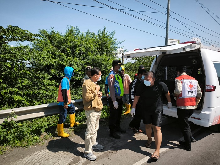 Mayat Perempuan Tanpa Identitas Ditemukan di Kolong Jembatan Sungai Pening Kendal