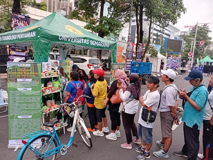 Inovasi Pangan Sehat FTP USM Goyang CFD Semarang, Stan Diserbu Pengunjung