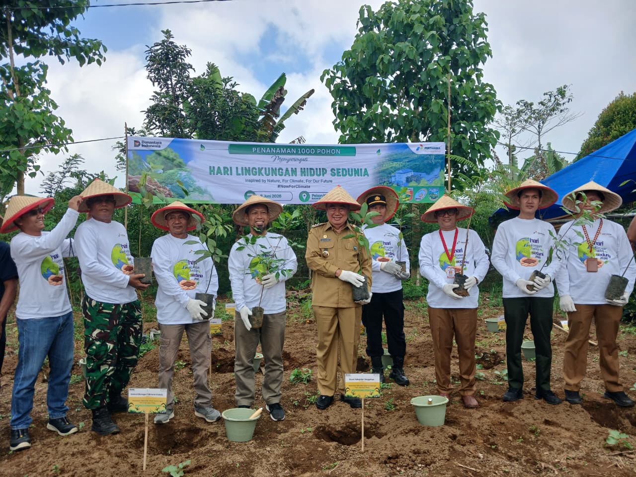 Tanam 1.000 Pohon di Ulu Belu, Bupati Tanggamus: Saatnya Bekerja Nyata untuk Iklim