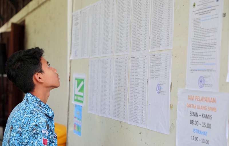Sistem Transparan, 228 Ribu Calon Murid Sukses Tembus SMA/SMK Negeri di Jawa Tengah