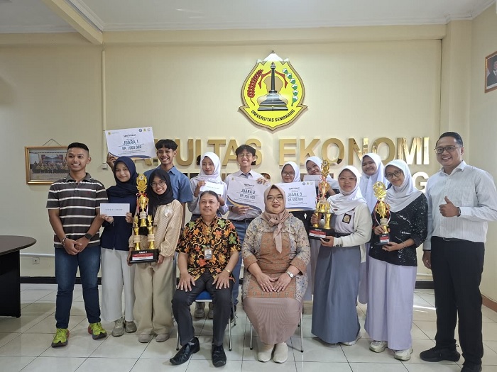 SMAN 10 Semarang Juarai Lomba Video Kreatif Campus Experience Challenge FE USM