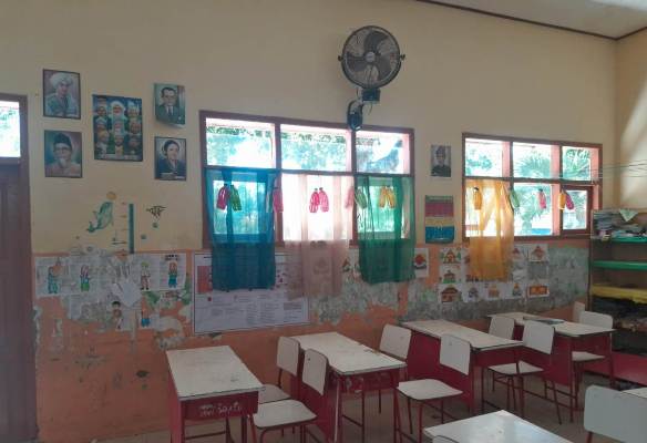 Ruang kelas rusak akibat banjir Istimewa Bantuan Banjir
