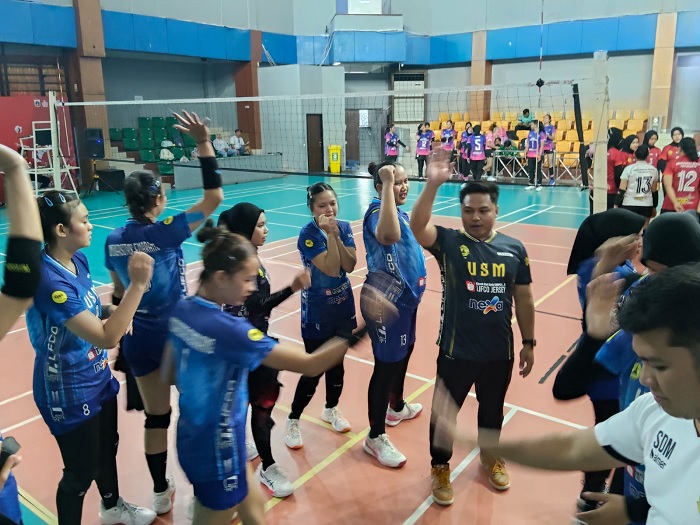 Invitasi di Jakarta: Tundukkan UNY, Srikandi Voli USM Segel Juara Pool W