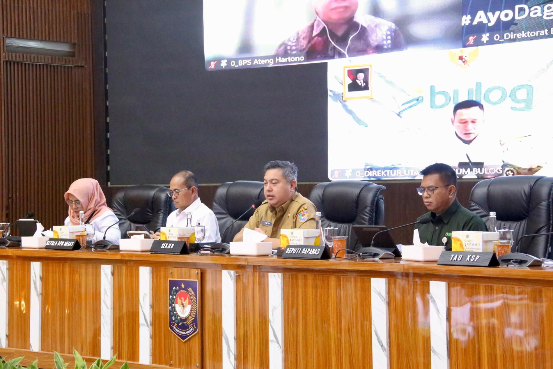 Sambut Hari Kemerdekaan, Sekjen Kemendagri Dorong Bulog dan Pemda Gencarkan Gerakan Pangan Murah