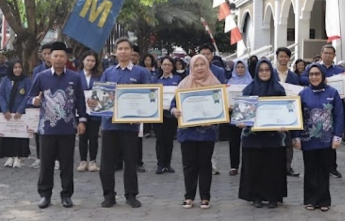 Unggul dalam Tata Kelola, Progdi S1 Ilmu Hukum Boyong Penghargaan Terbaik 1 di USM