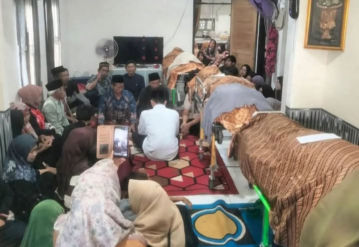 Agustin Menikah di Depan Jenazah Kedua Orangtua dan Adik yang Tewas Dibunuh
