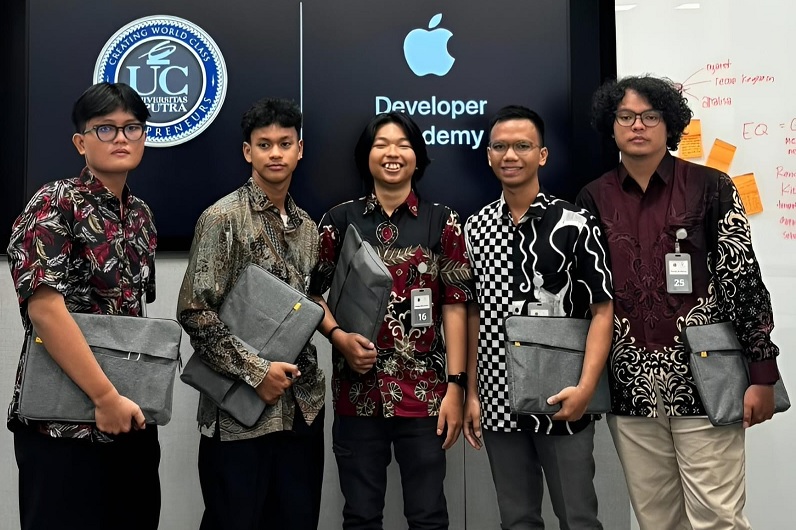 Ukir Prestasi Digital, Lima Mahasiswa USM Lolos Apple Foundation Program di Surabaya