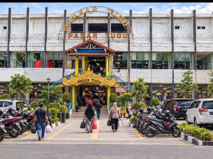 PLAZA TUGU